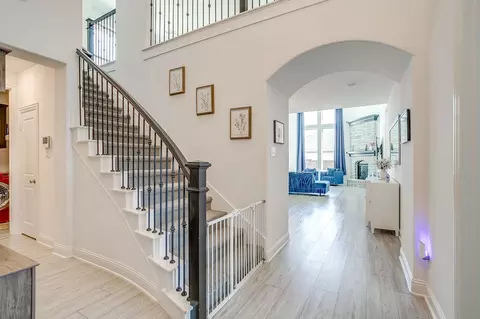 Entry Way - 2009 Roundtree Cir E, Aledo, TX 76008 photo 2 of 3
