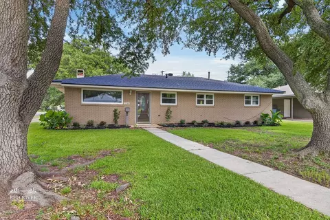 2214 Wakefield Ave, Bossier City, LA 71111