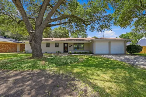 5253 Ruston Ave, Fort Worth, TX 76133