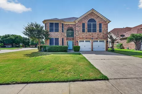 2633 Lakeside Dr, Burleson, TX 76028