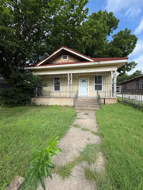 2405 Roosevelt Ave, Fort Worth, TX 76164