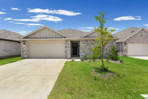 220 Sugarlands Dr, Greenville, TX 75402