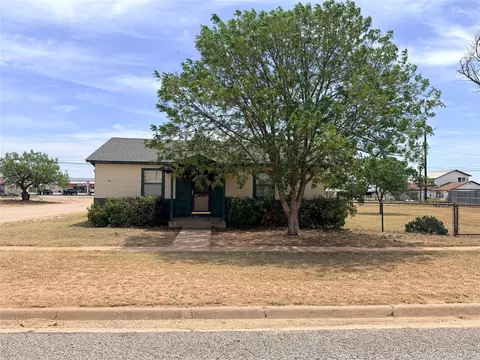 901 S Washington Ave, Aspermont, TX 79502