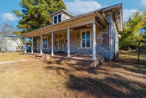 579 17th St SE, Paris, TX 75460