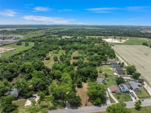 3721 S 4th St, Waco, TX 76706