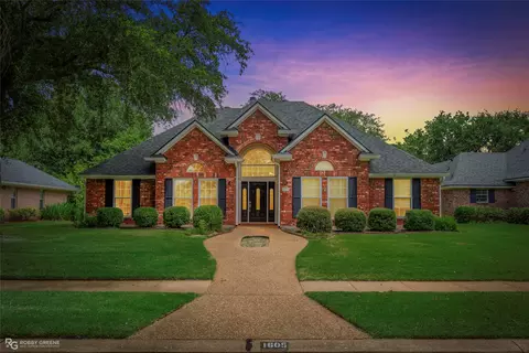 1605 S Lexington Dr, Bossier City, LA 71111