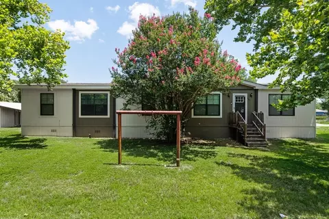 501 W 3rd St, Maypearl, TX 76064
