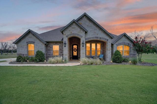 1136 Tremont Ln, Granbury, TX 76049