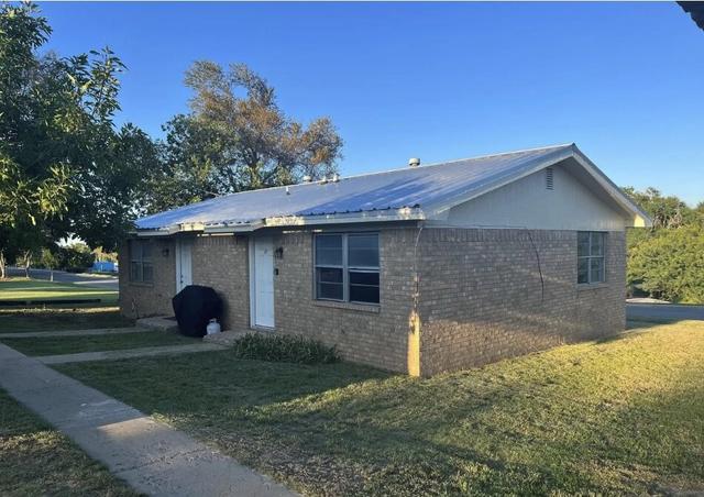 906 Birch St, Canadian, TX 79014