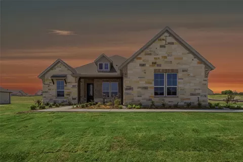 715 Water Side Dr, Van Alstyne, TX 75495