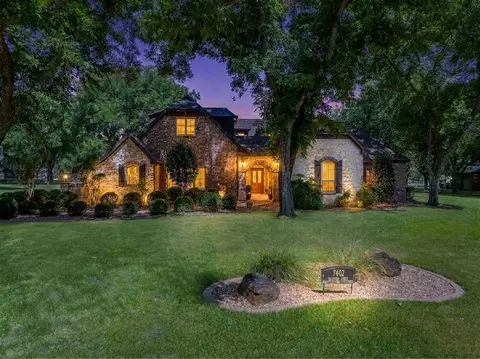7402 Hanover Ct, Granbury, TX 76049