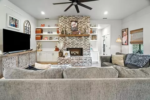 Living - 3318 Ace, Abilene, TX 79606 photo 5 of 5