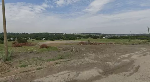 750 High Ridge Ln, Lancaster, TX 75146