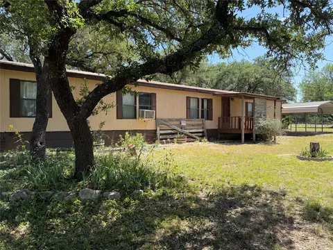 251 Country Oaks Ln, Brownwood, TX 76801