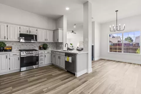 Kitchen - 4822 Mize Ct, Rowlett, TX 75088 photo 2 of 3