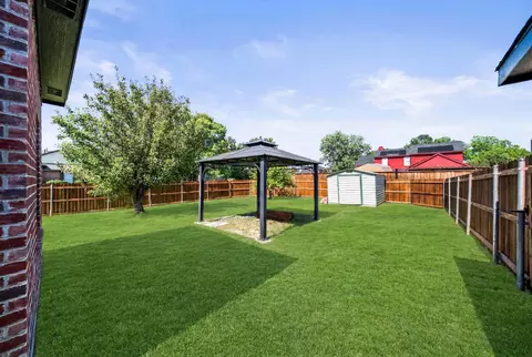 Exterior - 4822 Mize Ct, Rowlett, TX 75088 photo 4 of 5