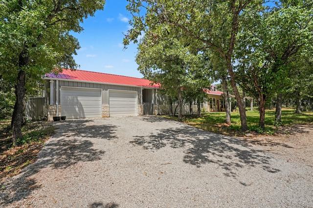 125 Rolling Hills Blvd, Alvord, TX 76225