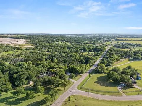 13539 Chapel Rd, Lorena, TX 76655 photo 3