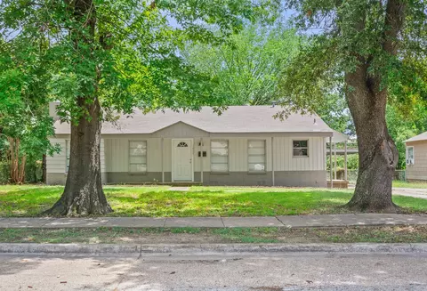 1432 Meadowbrook Dr, Garland, TX 75042
