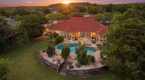 1529 Cypress Bend Dr, Cedar Hill, TX 75104