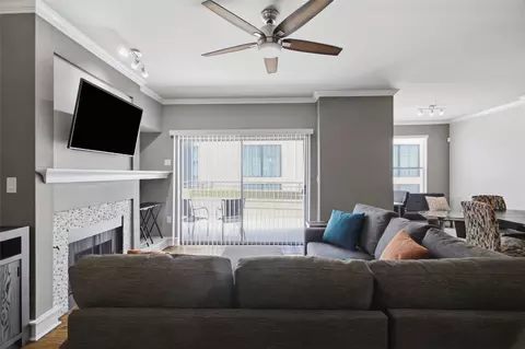 3333 Darcy St #2202, Fort Worth, TX 76107