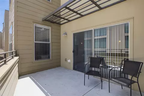 3333 Darcy St #2202, Fort Worth, TX 76107