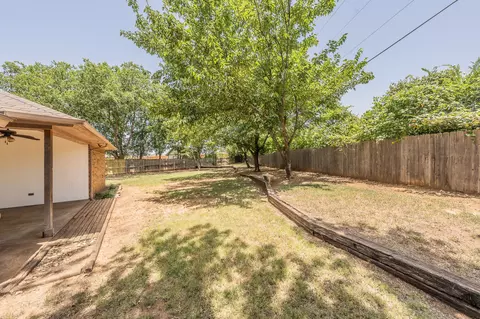 700 Mann Ct, Cleburne, TX 76033 photo 17
