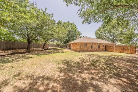 700 Mann Ct, Cleburne, TX 76033 photo 15