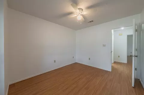 700 Mann Ct, Cleburne, TX 76033 photo 13