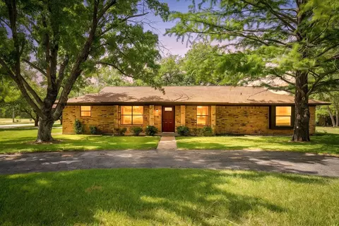 1009 Abbie Ln, Glen Rose, TX 76043