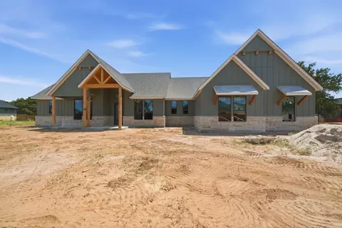 1048 Timber Hills Dr, Weatherford, TX 76087