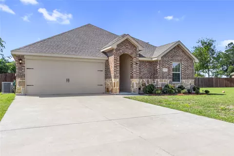 1804 Pecan Valley Dr, Kaufman, TX 75142