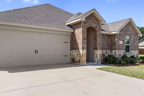 1804 Pecan Valley Dr, Kaufman, TX 75142