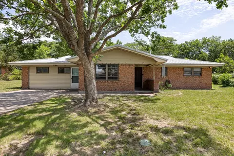 575 N Charlotte Ave, Stephenville, TX 76401