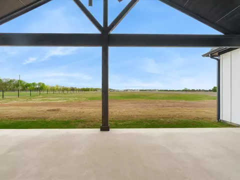 Exterior - 3209 Willow Rd, Celeste, TX 75423 photo 5 of 6