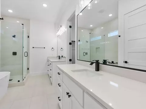 Bath - 3209 Willow Rd, Celeste, TX 75423 photo 1 of 5