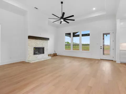 Living - 3209 Willow Rd, Celeste, TX 75423 photo 4 of 4