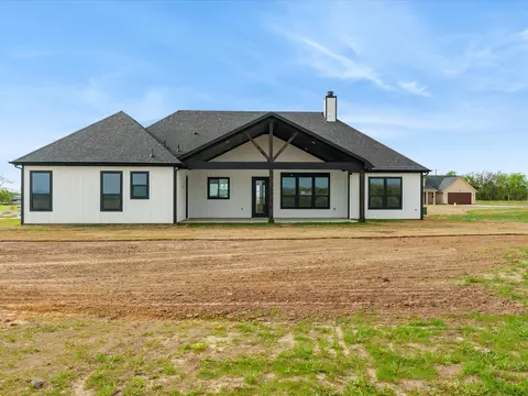 Exterior - 3209 Willow Rd, Celeste, TX 75423 photo 6 of 6
