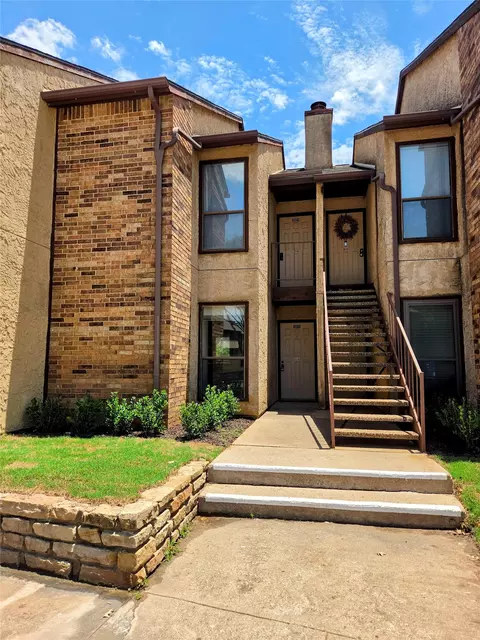 2103 Friendly Dr #3211, Arlington, TX 76011