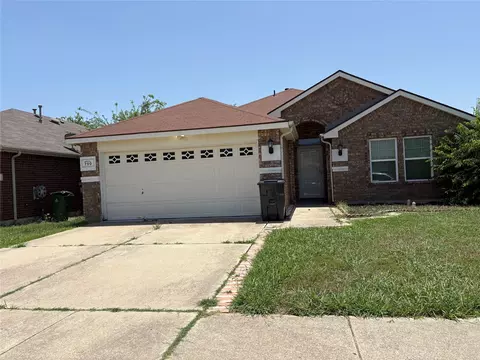 700 Stonedale Dr, Arlington, TX 76002