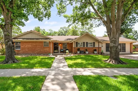 1409 Sundale St, Ennis, TX 75119