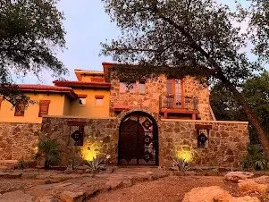 9700 Lark Ln, Fort Worth, TX 76179