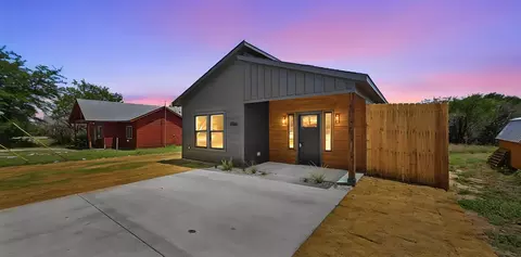 2506 Hercules Ct, Granbury, TX 76048
