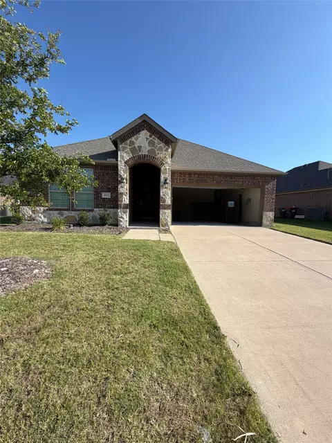400 Penn St, Anna, TX 75409