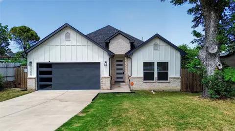 3208 NW 31st St, Fort Worth, TX 76106