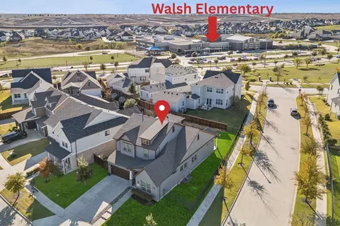 View/Area - 2000 Crescent St, Aledo, TX 76008 photo 1 of 5