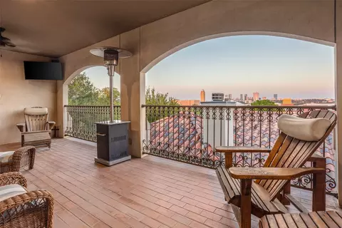 3637 Crestline Rd, Fort Worth, TX 76107