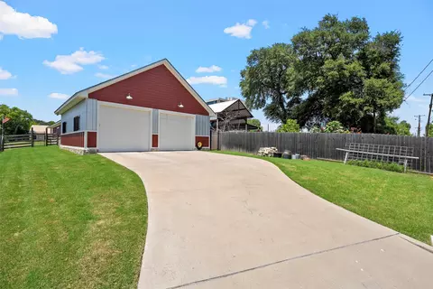 Exterior - 3226 Pine Ave, Waco, TX 76708 photo 6 of 7