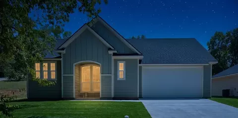 1300 S Chandler Ave, Denison, TX 75020