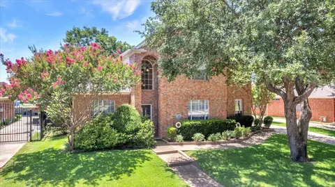 1300 Yellowstone Ln, Carrollton, TX 75006